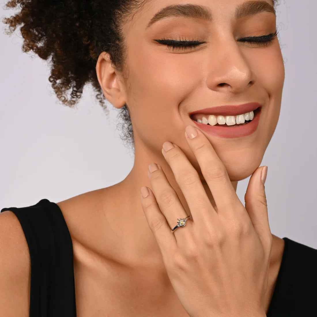 Ring aus Sterlingsilber, bicolor, rhodiniert mit Gelbgold plattiert der den Edelweiss RG-8019-50
