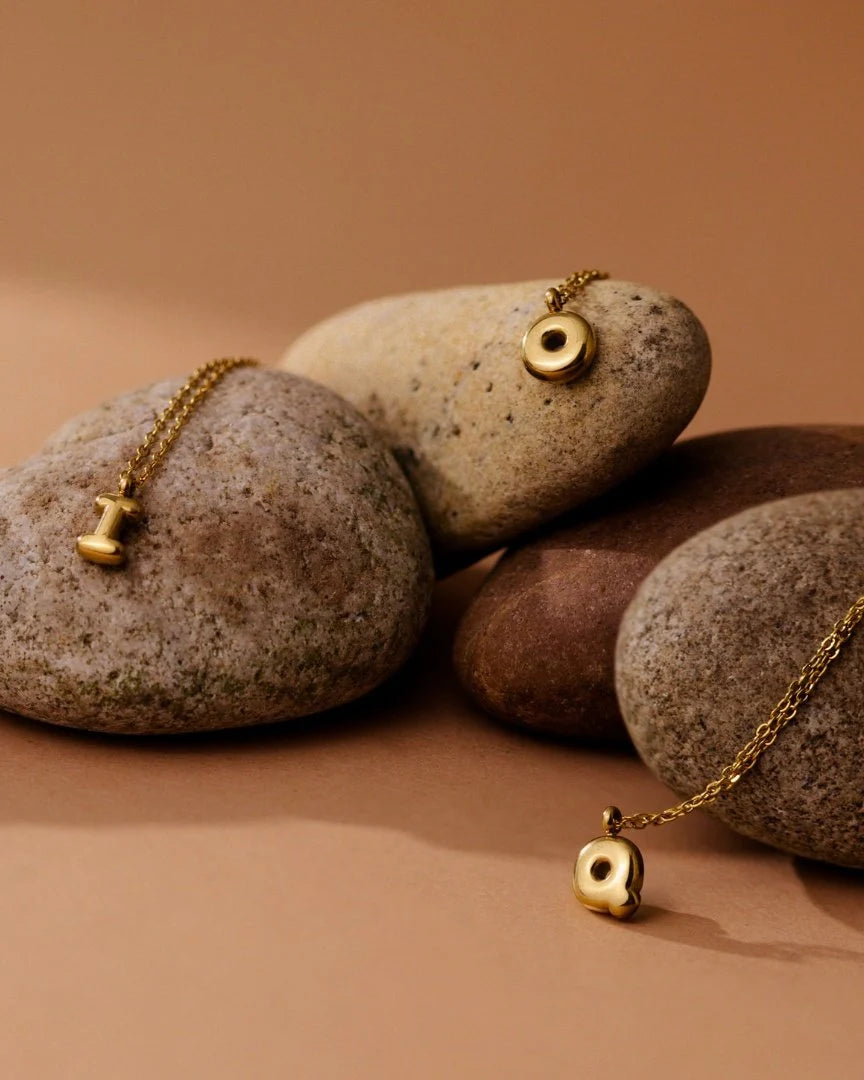 LUAMAYA Bubble Letter Necklace Roségold