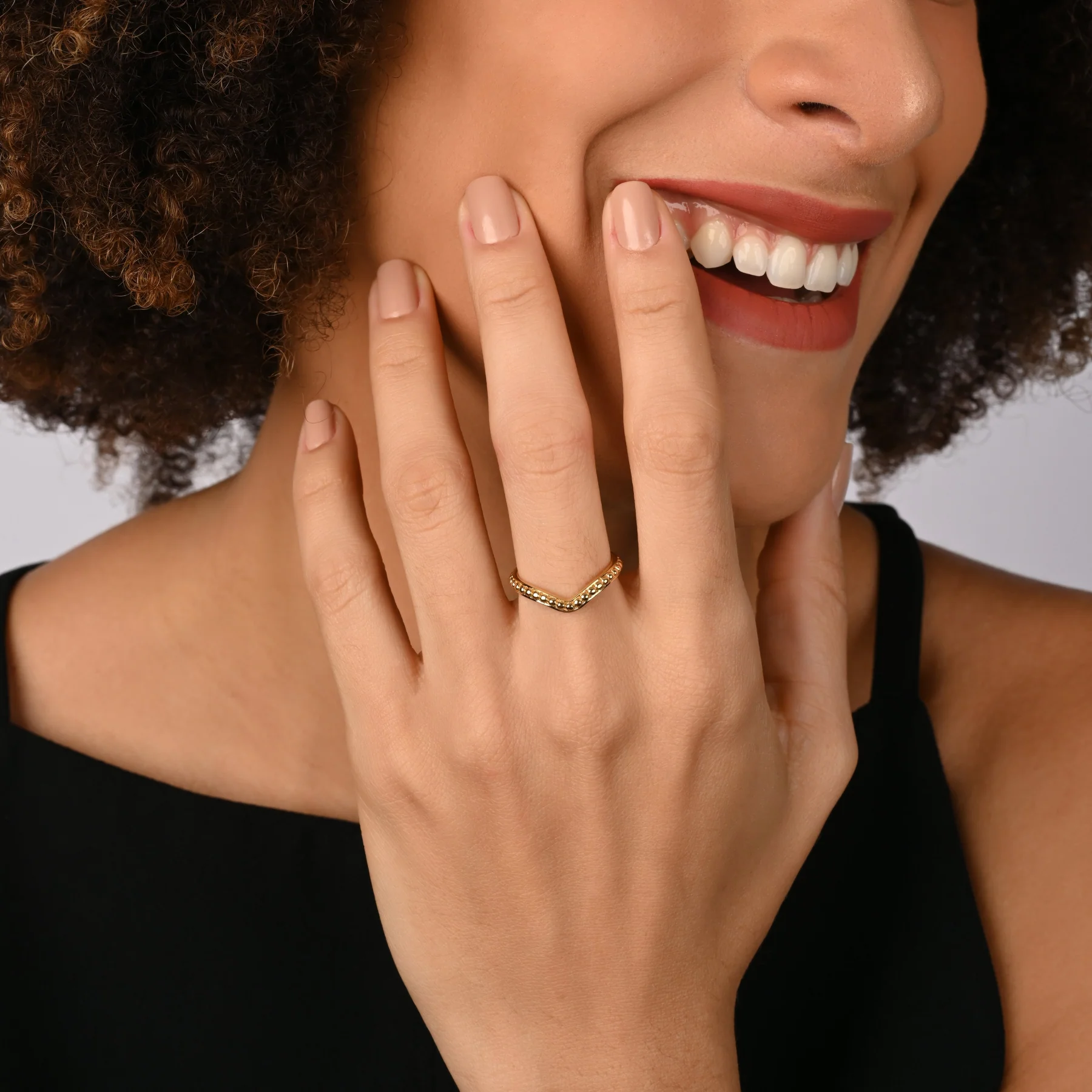 Ring aus Sterlingsilber und Gelbgold in Form eines Ethno-Pfeils RI-10089GP-48