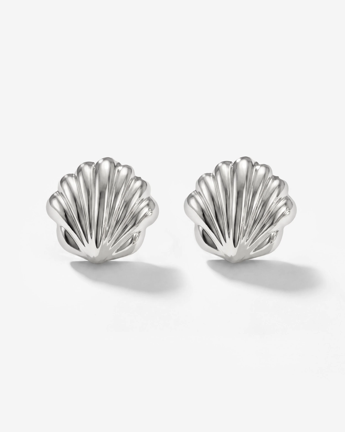 LUAMAYA Venus Glow Studs