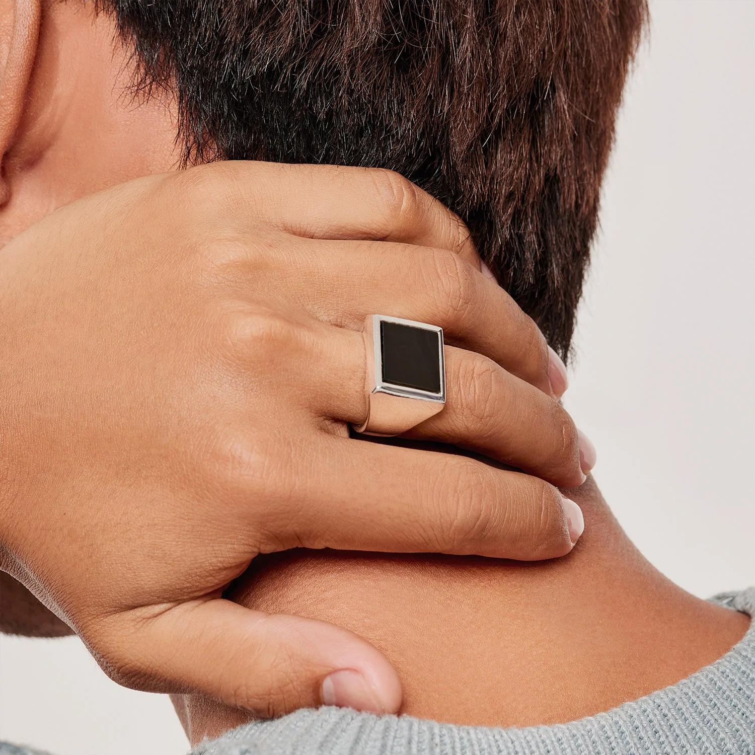 Sterlingsilber Siegelring, verziert mit einem Onyx R-4331-M-58