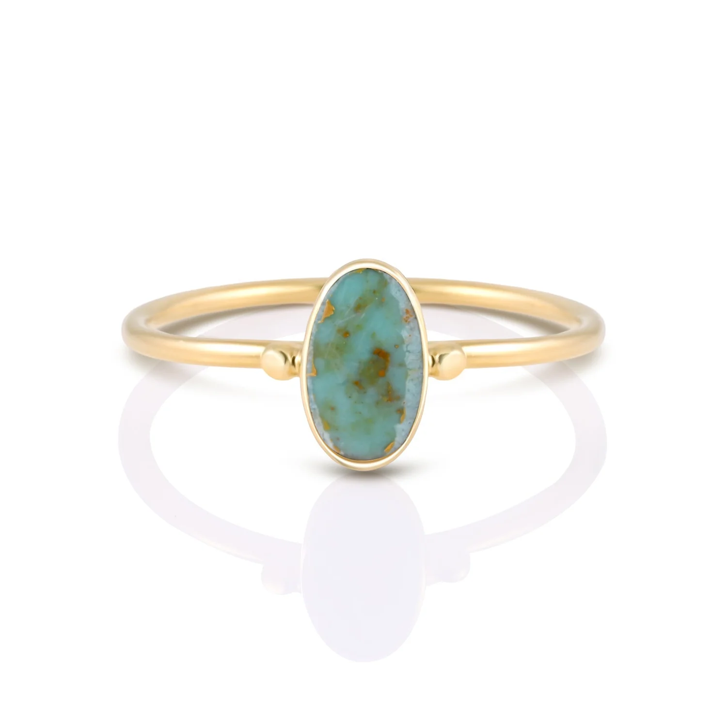 Kleiner Ring aus Sterlingsilber mit ovalem vertikalem Türkis-Cabochon RI-10112GP-49