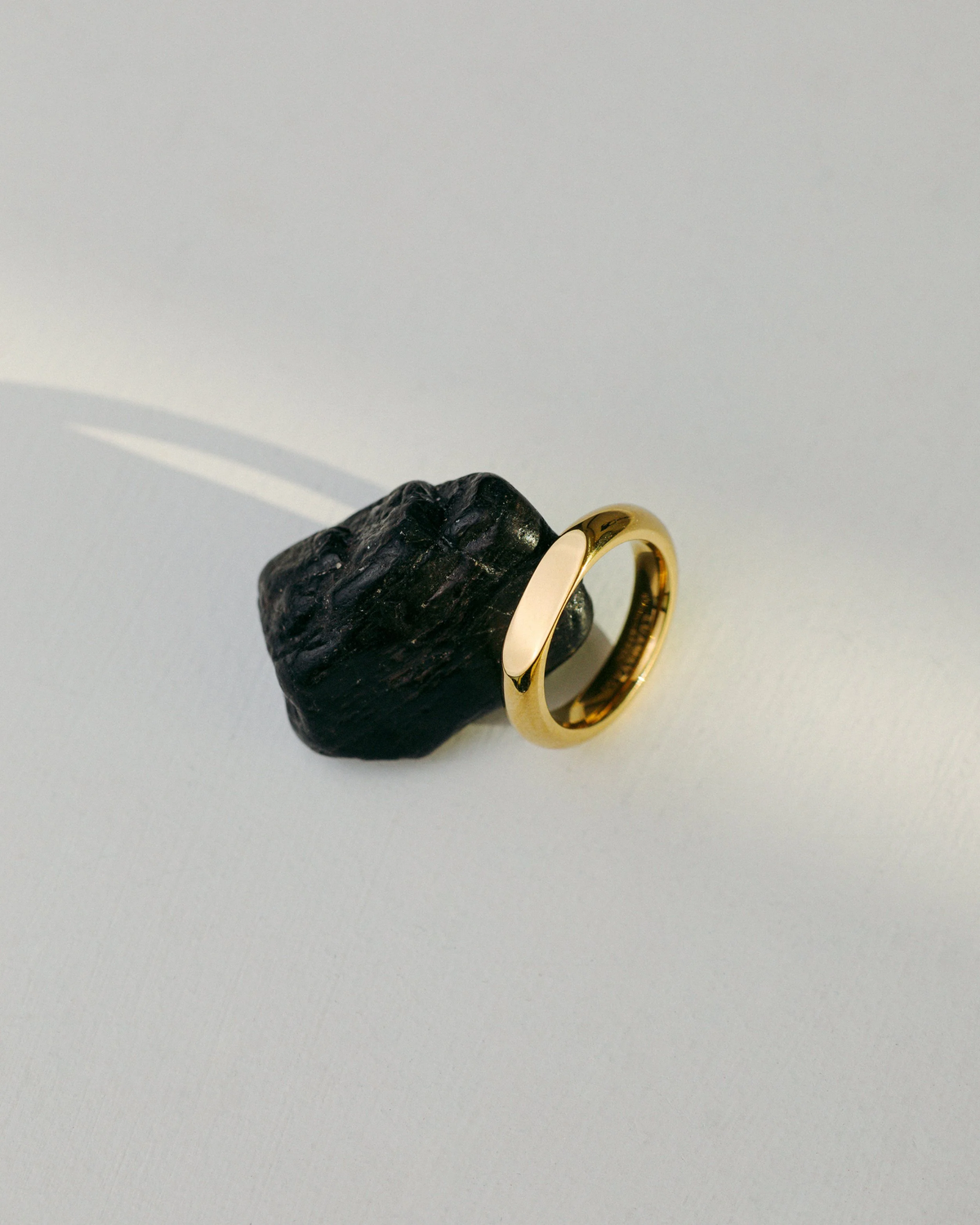 LUAMAYA Basic Signet Ring