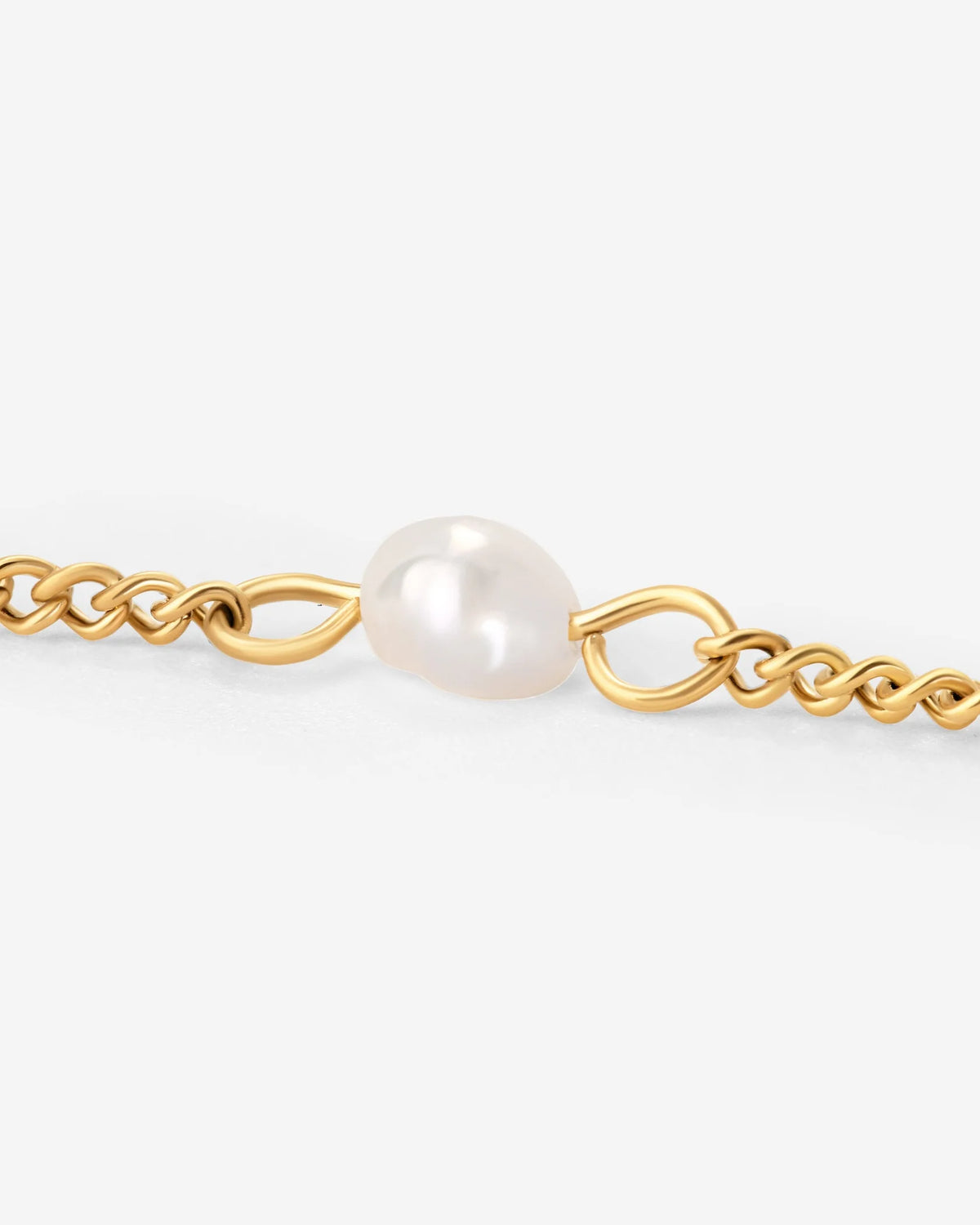LUAMAYA Pearl after Pearl Choker Gold