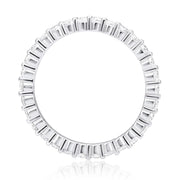 Sterlingsilber Ring Eternity mit Zirkonia, die auf Krappen rund um den Ring montiert sind R-4426