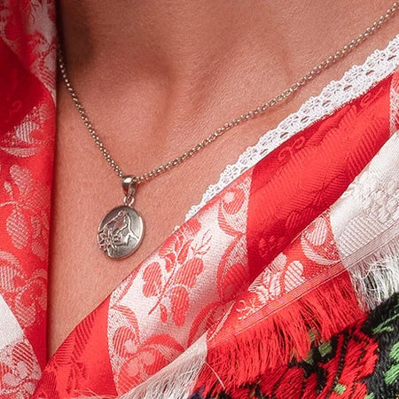 Sterlingsilber Halskette und bombiertes Profil Anhänger mit Matterhorn und Edelweiss Motiv N-7009