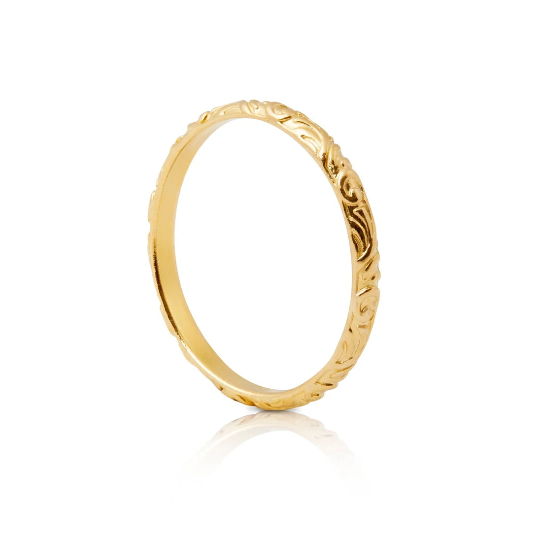 Ring aus vergoldetem Sterlingsilber im Ethno-Stil, der aus kleinen Gravuren besteht RI-10030GP-48