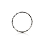 Ring aus Sterlingsilber im Ethno-Stil, der aus kleinen Gravuren besteht RI-10029P