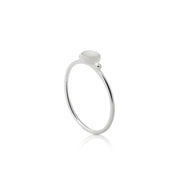 Ring aus Sterlingsilber, verziert mit einem wunderschönen Perlmutt RI-10022P