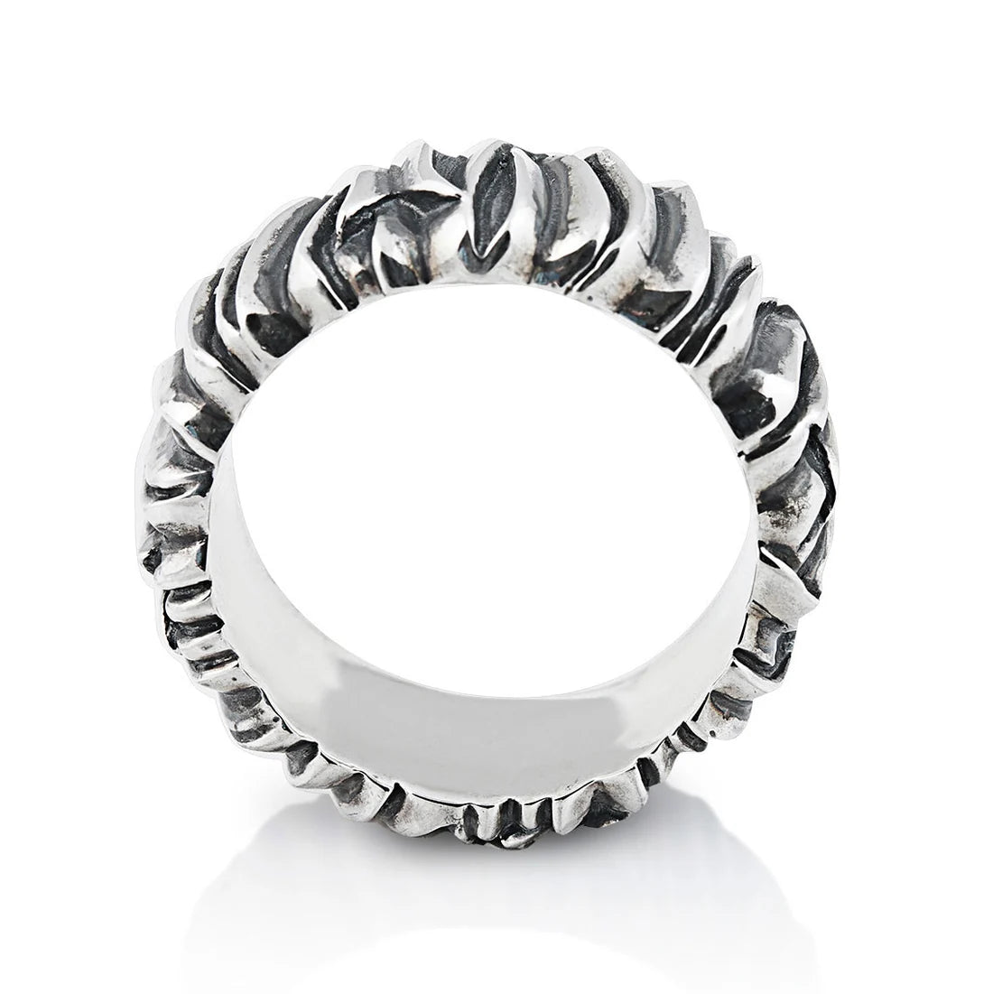 Ring aus Sterlingsilber, reliefartig gehämmertes und oxidiertes Finish 20-1030