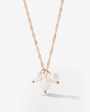 Tres Perlas Necklace