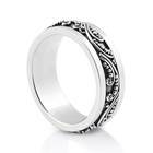 Ring aus Sterlingsilber mit glänzenden Mustern im Ethno-Stil, die im Kontrast zum oxidierten Teil stehen R-4403