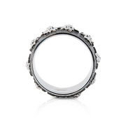 Ring aus Sterlingsilber mit Edelweiss auf Halbmondprofil, schwarz rhodiniert und mit Satin-Finish R-8003-50