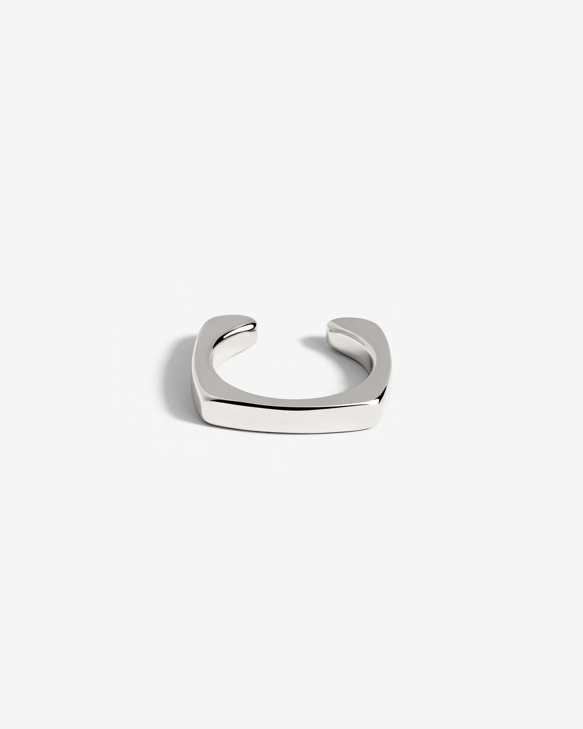 LUAMAYA Base Line Ear Cuff