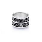 Ring aus Sterlingsilber mit glänzendem, oxidiertem Finish, das hübsche Muster erkennen lässt R-4345
