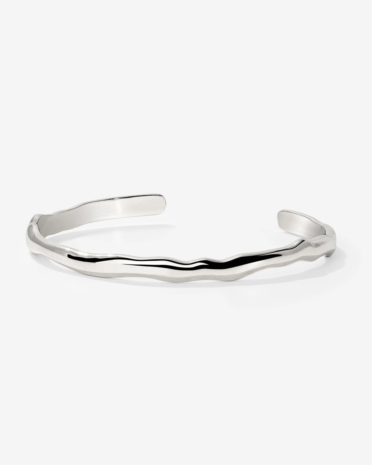 LUAMAYA Flowing Bangle