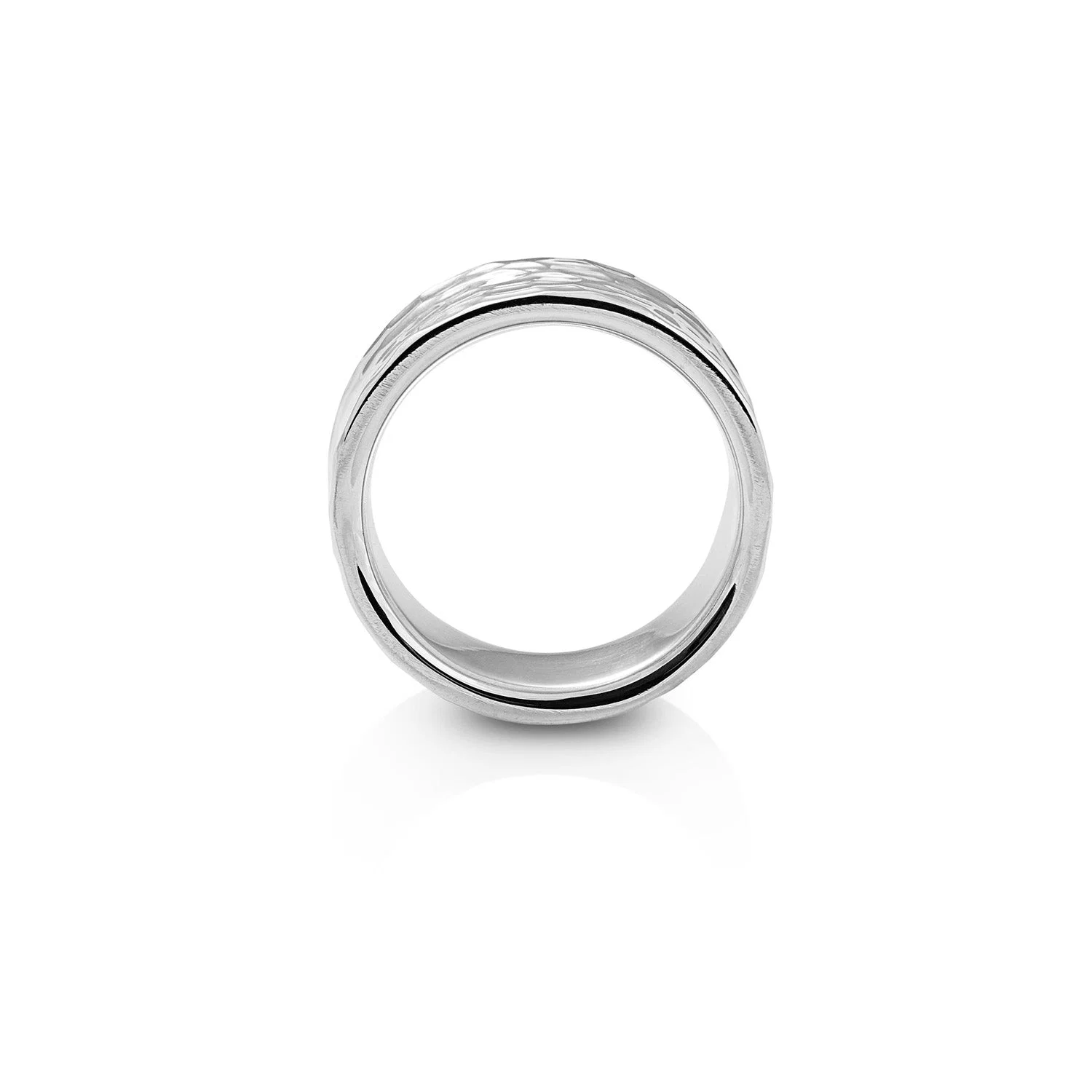 Ring aus Sterlingsilber mit einer Kombination aus glänzender und gehämmerter Oberfläche R-4365
