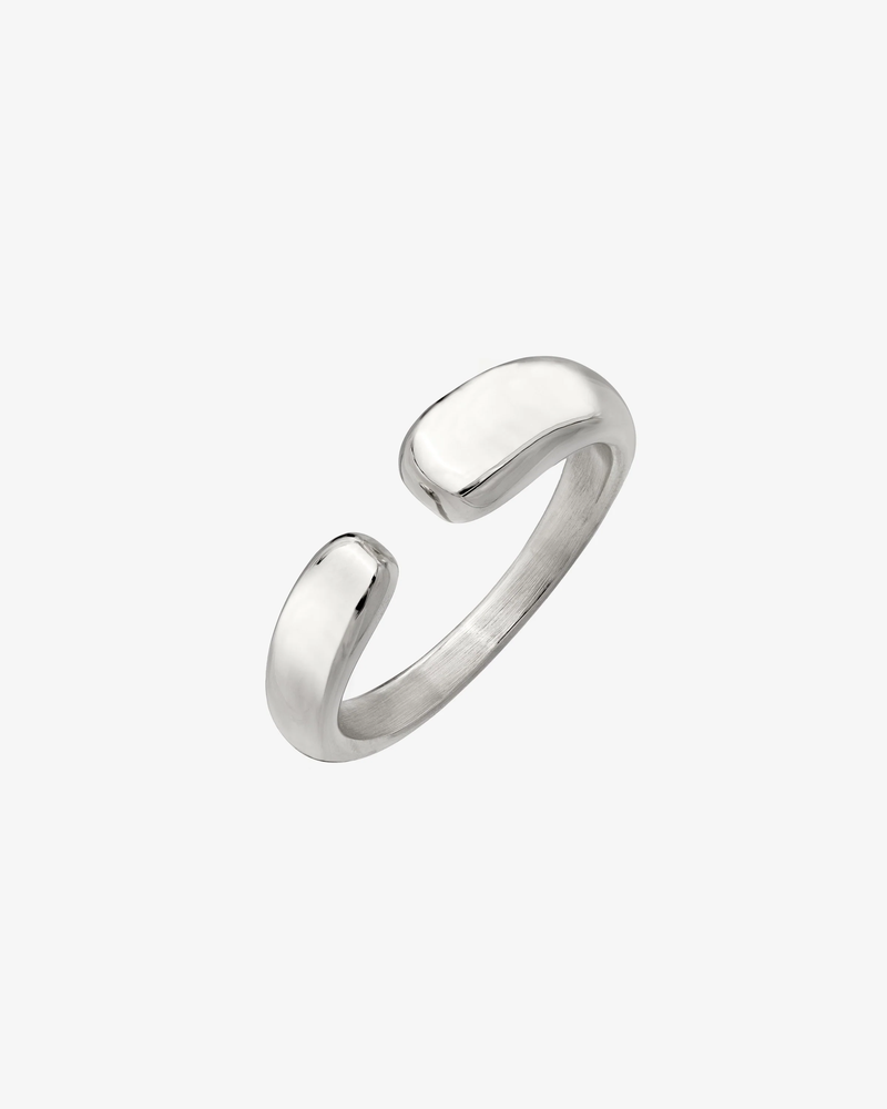 LUAMAYA Huggie Ring
