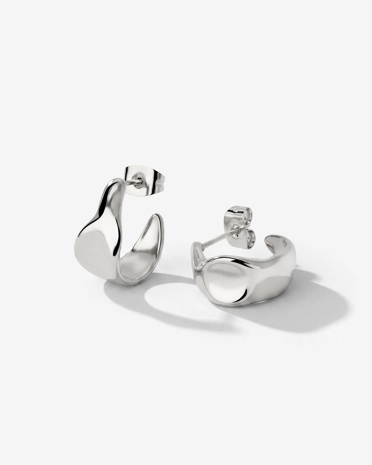 LUAMAYA Liquid Shape Studs Baby