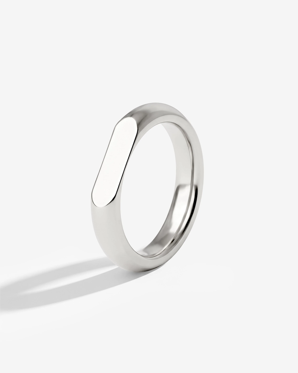 LUAMAYA Basic Signet Ring
