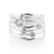 Ring aus Sterlingsilber, mit weißen 3mm und 6mm Zirkonia auf mehreren Ringen RI-10122A