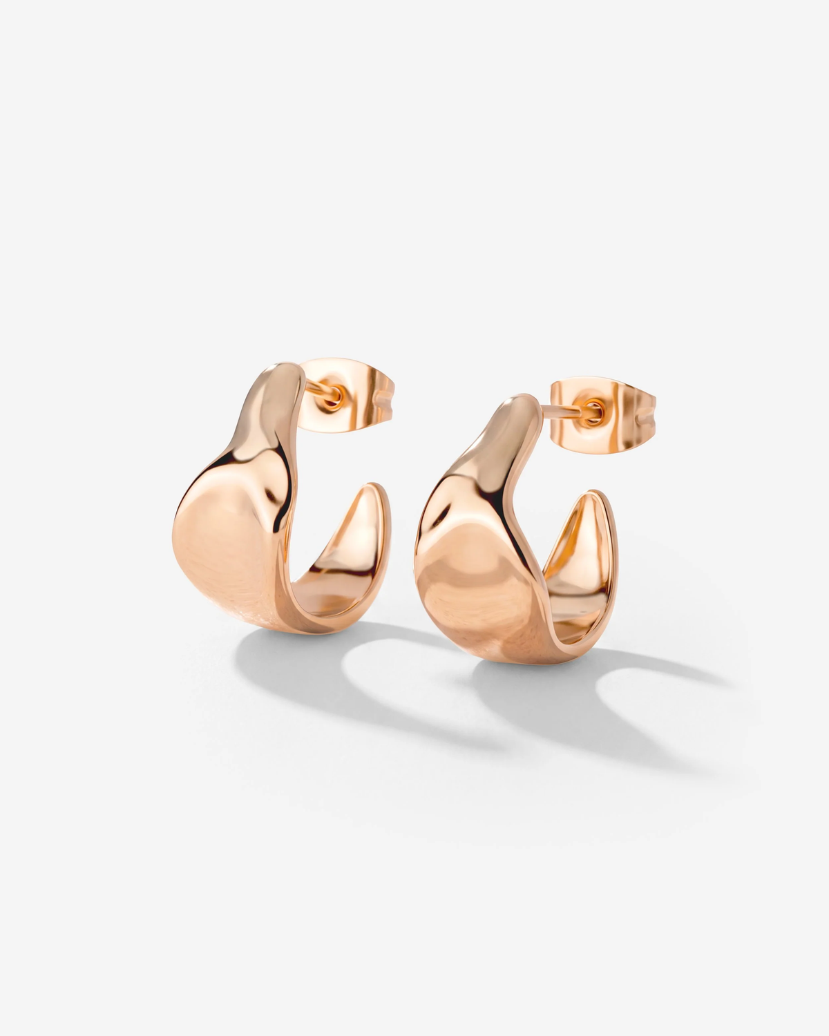 LUAMAYA Liquid Shape Studs Baby