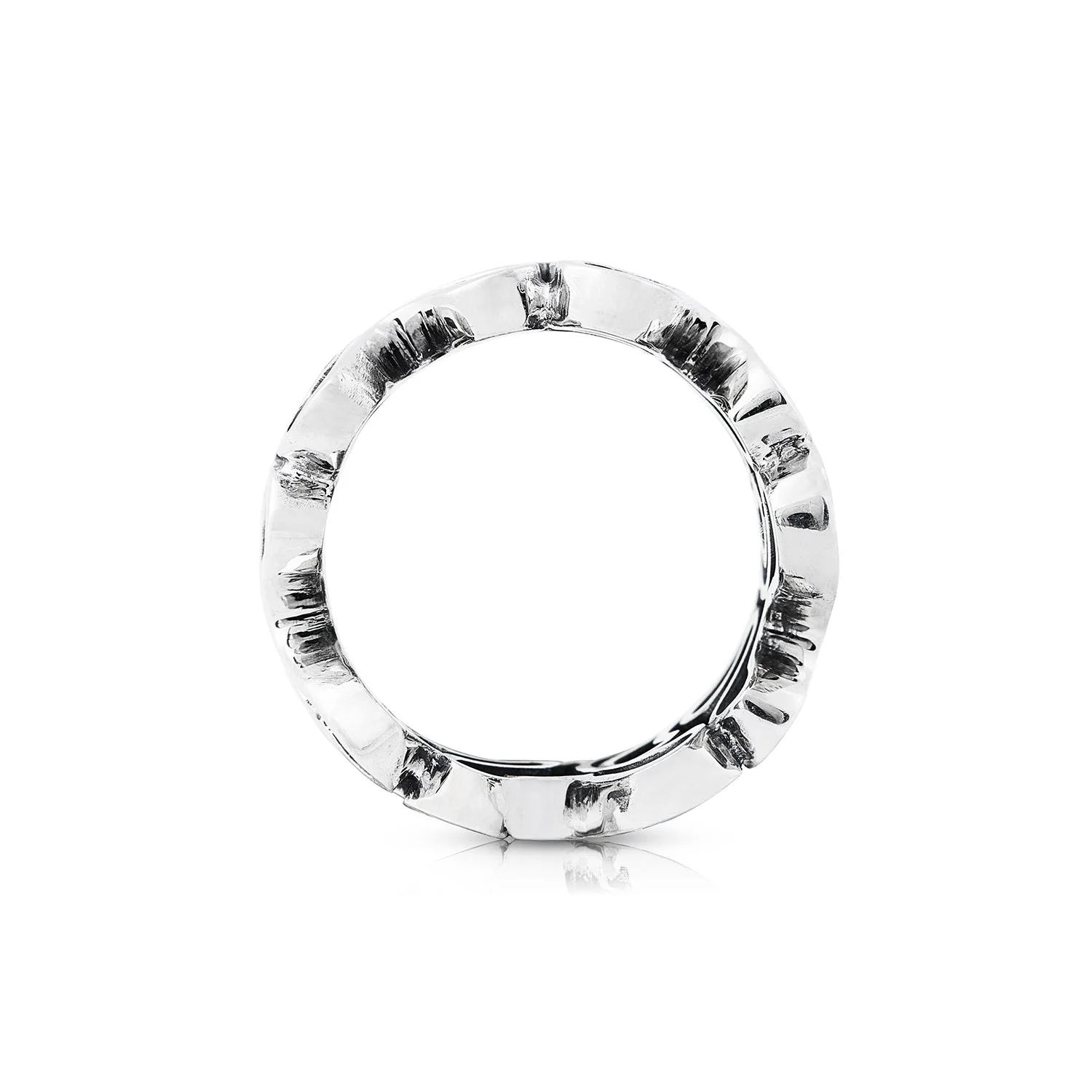 Wunderschöner Ring aus Sterlingsilber, der aus einem gedrehten Draht besteht, der den Eindruck von Unendlichkeit vermittelt 20-1011