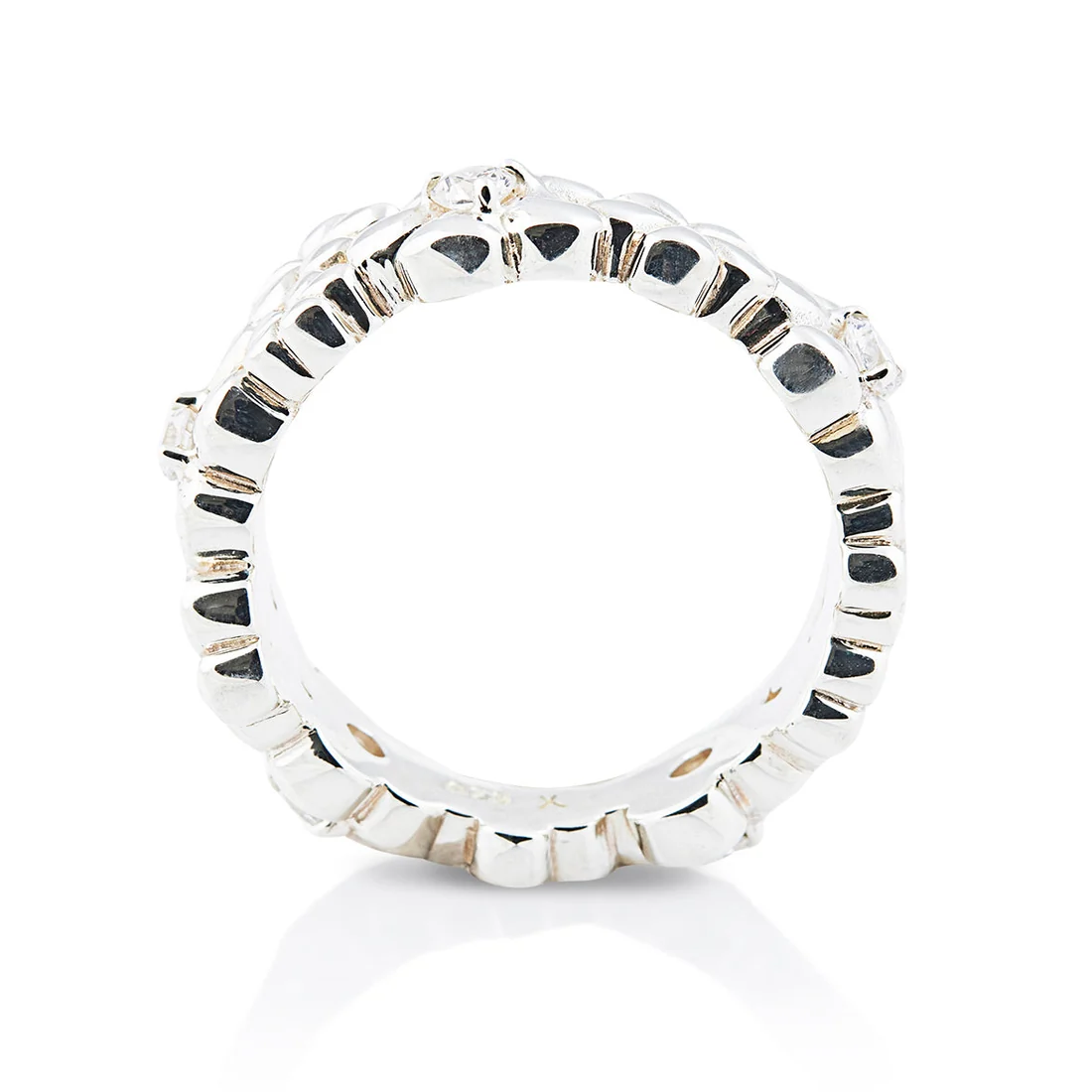 Ring aus Sterlingsilber, bestehend aus Blumen mit weißen 3mm Zirkonia 20-1034
