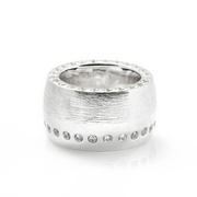 Ring aus massivem Sterlingsilber, gebürstet und poliert, mit runden weißen Zirkonen von 2 mm R-3488