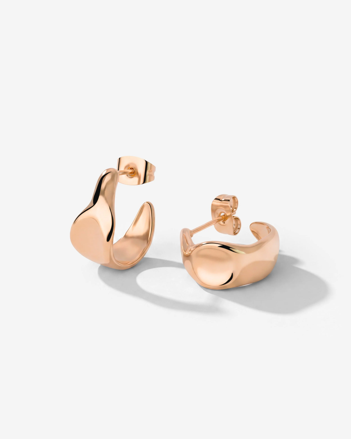 LUAMAYA Liquid Shape Studs Baby