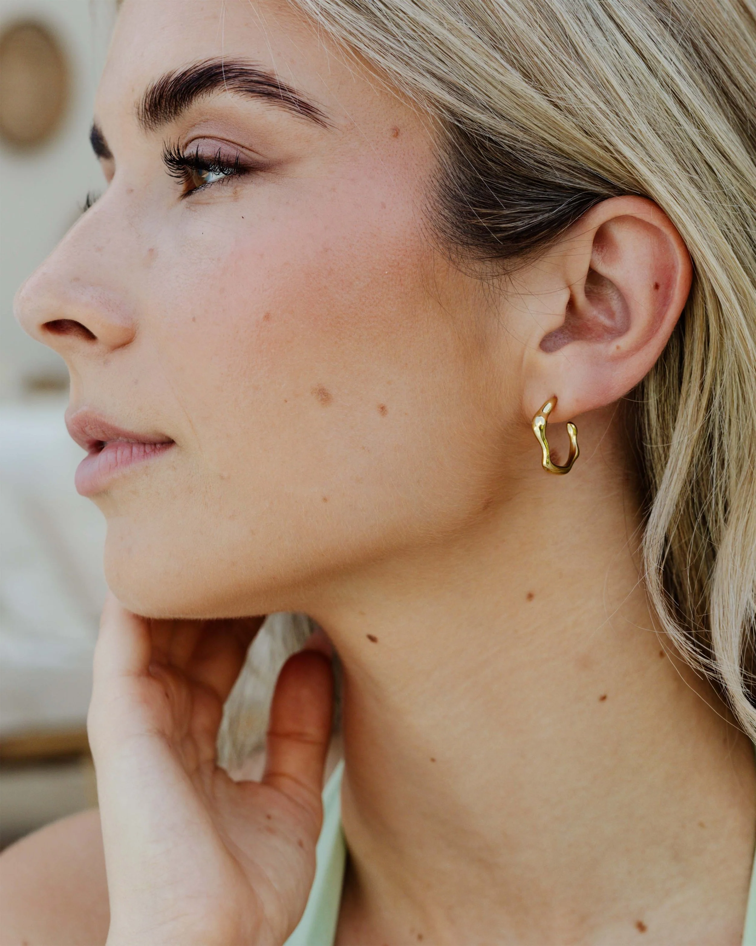 LUAMAYA Solar Wave Hoop Studs Medium