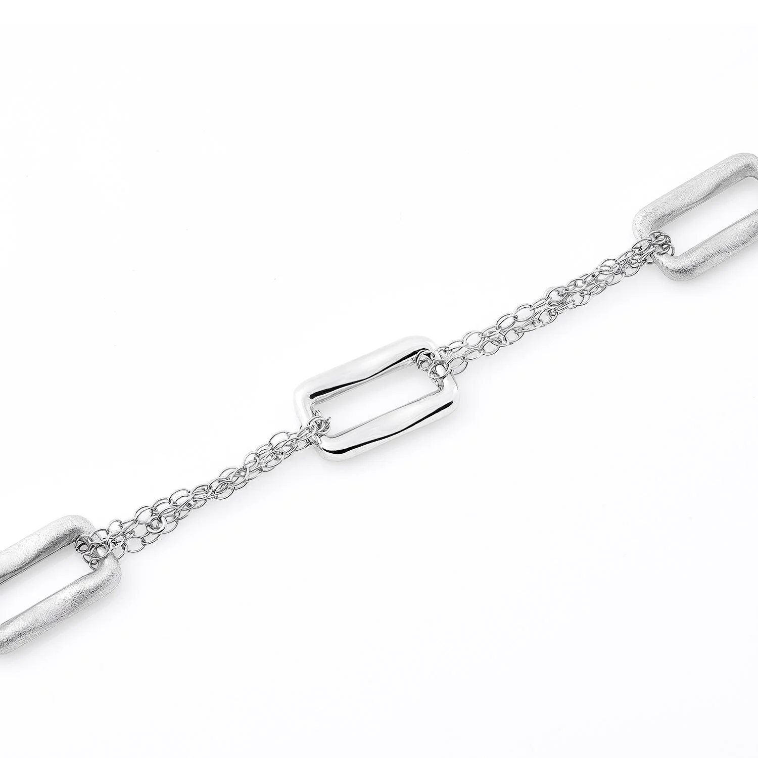Sterlingsilber Armband aus einer doppelten Kette aus ovalen Rola-Gliedern mit drei rechteckigen Elementen mit einer Mischung aus glänzenden und gebürsteten Silber-Oberfläche B-1438
