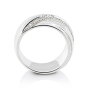 Breiter Ring aus Sterlingsilber mit einer Reihe 3 mm großer, weißer Zirkonia 20-1033