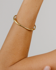 LUAMAYA Graceful Curves Bangle