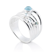 Ring aus Sterlingsilber mit 3mm und 6mm großen blauen Topasen auf mehreren Ringen RI-10121A