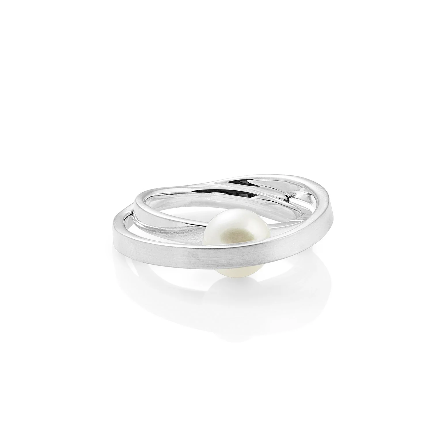 Wunderschöner ring aus Sterlingsilber mit einem glänzenden and polierten Finish R-4363