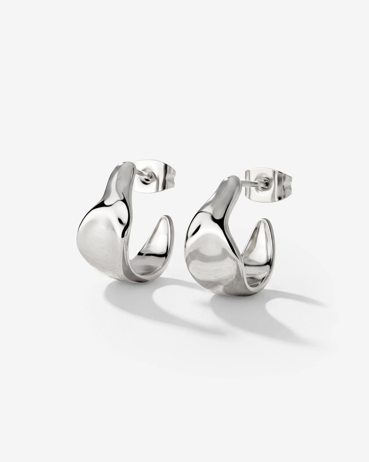 LUAMAYA Liquid Shape Studs Baby