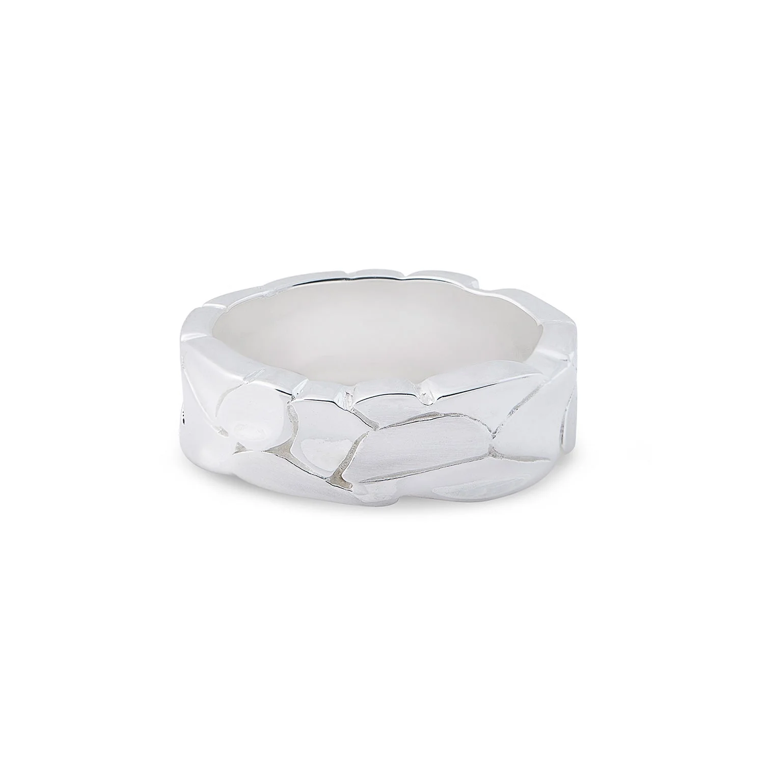 Ring aus Sterlingsilber, der aus einer Vielzahl von Formen mit mattem und glänzendem Finish zusammengesetzt ist 20-1016